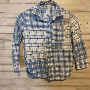 GAP Blue and White Plaid Button Down Shirt